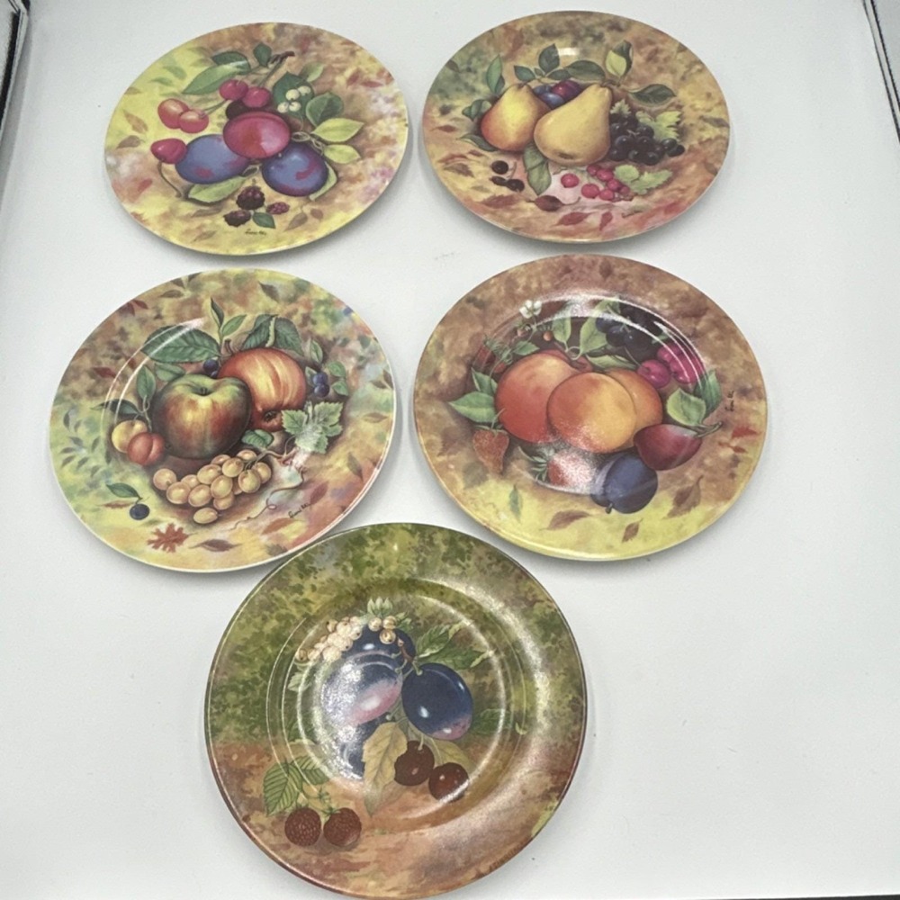 Limoges La Gloriette Hand Painted Fruit Collector Plate Set France